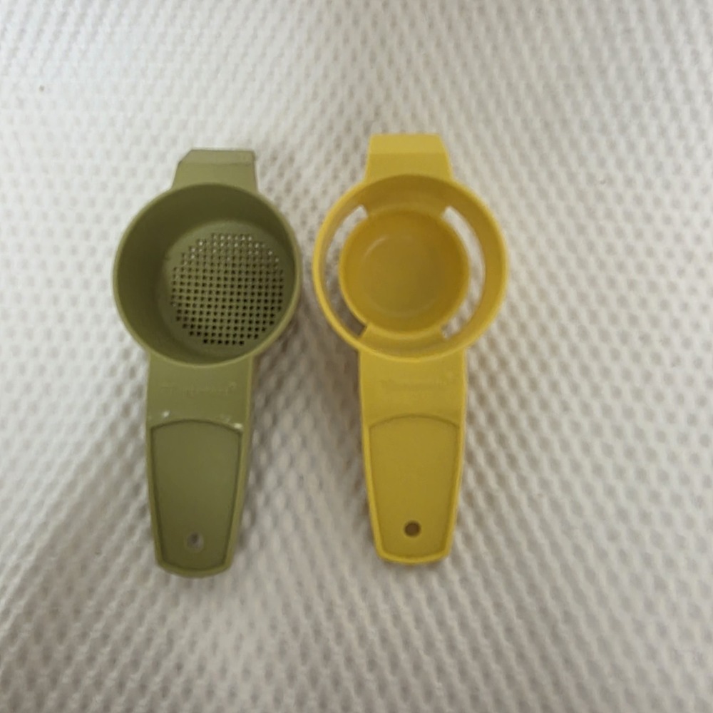 Vintage Tupperware Lot Yellow Egg Separator Avocado Green Mini Strainer 879 779